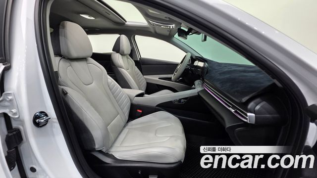 Hyundai AVANTE 2023 — photo 10