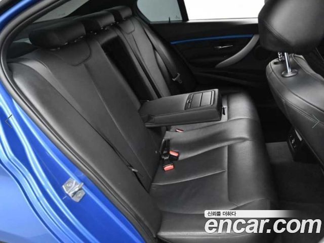 BMW 3-Series 2017 — photo 12