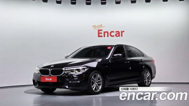 BMW 5-Series 2017 — photo 1