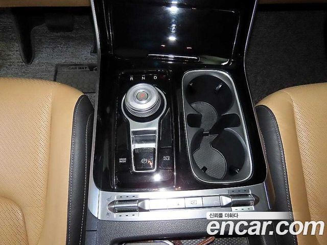 Kia Canival 2023 — photo 12