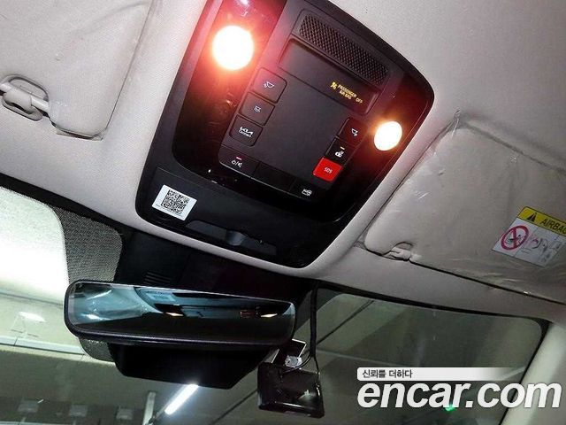 Kia Canival 2023 — photo 15