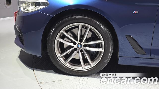 BMW 5-Series 2017 — photo 5