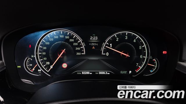 BMW 5-Series 2017 — photo 8