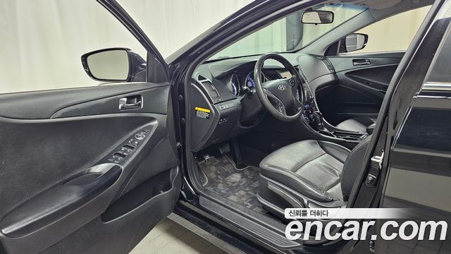 Hyundai Sonata 2013 — photo 13