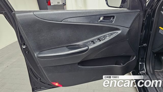 Hyundai Sonata 2013 — photo 14