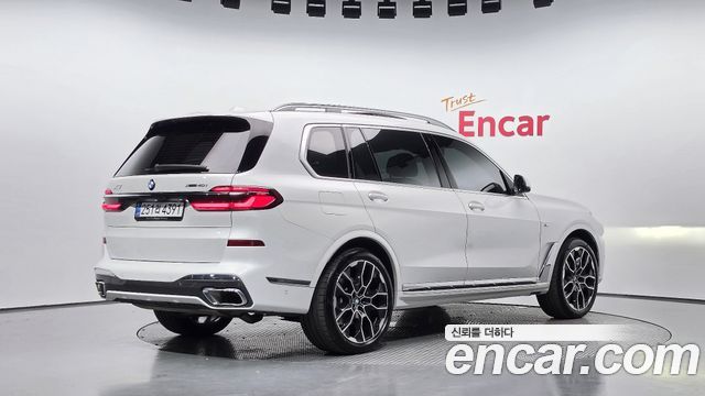 BMW X7 2025 — photo 2