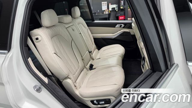 BMW X7 2025 — photo 18