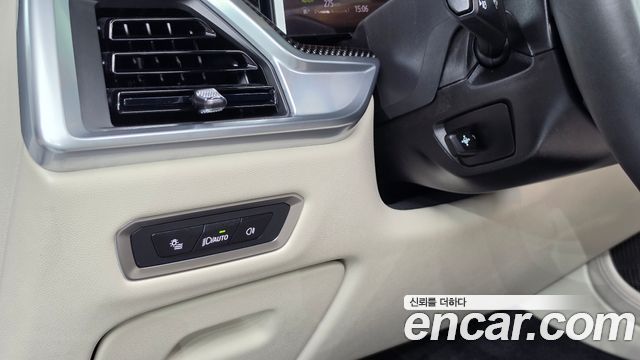 BMW X7 2025 — photo 24