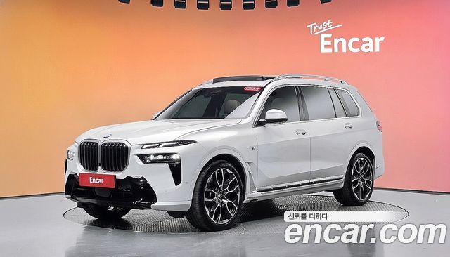 BMW X7 2025 — photo 1