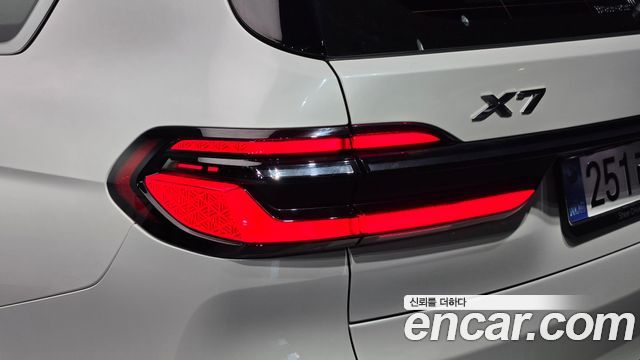 BMW X7 2025 — photo 9