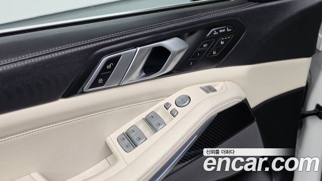 BMW X7 2025 — photo 28