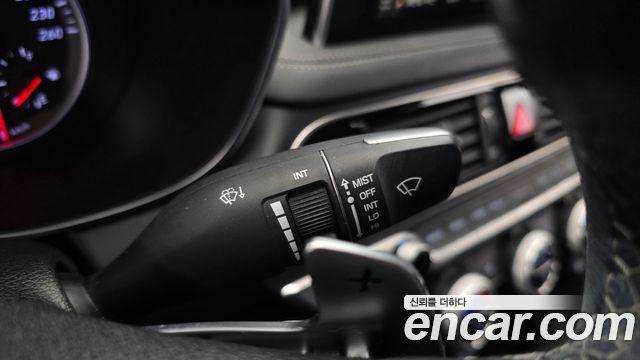 Genesis G70 2020 — photo 25