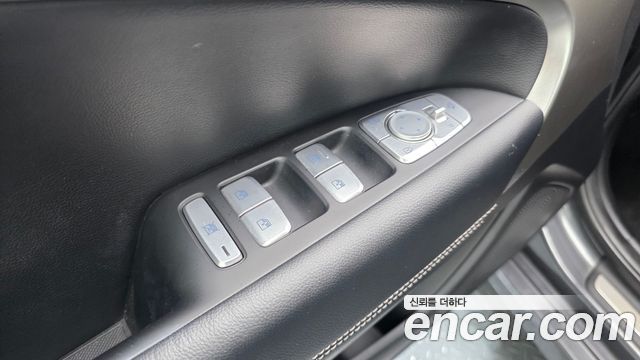 Genesis G70 2020 — photo 26