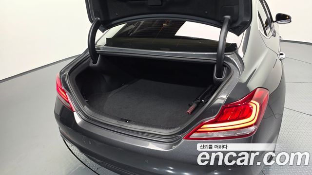 Genesis G70 2020 — photo 30
