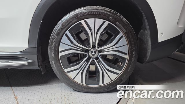 Mercedes-Benz EQE 2023 — photo 7