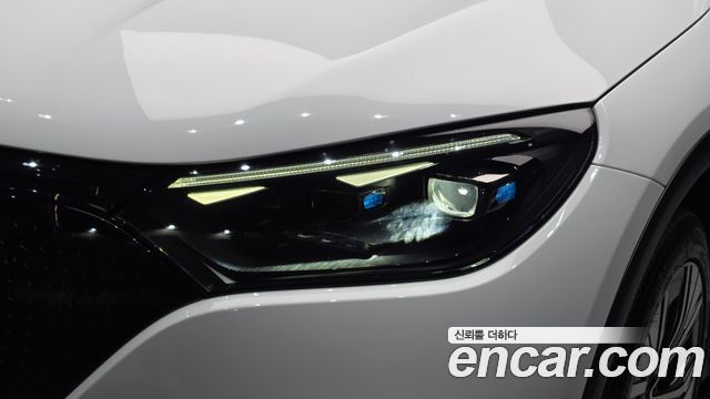 Mercedes-Benz EQE 2023 — photo 8