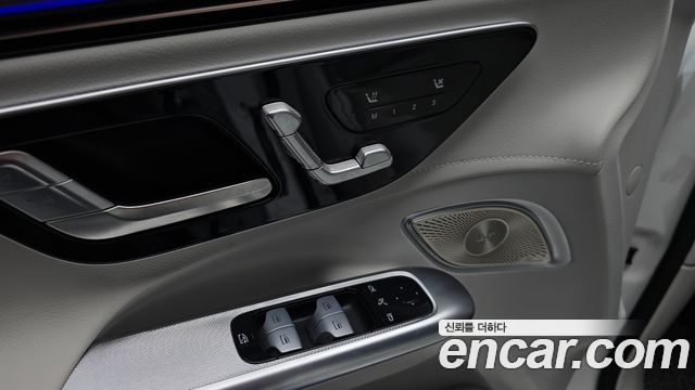 Mercedes-Benz EQE 2023 — photo 27