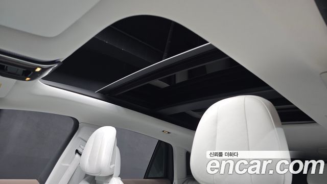 Mercedes-Benz EQE 2023 — photo 32