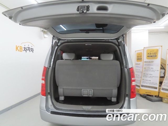 Hyundai Starex 2017 — photo 17