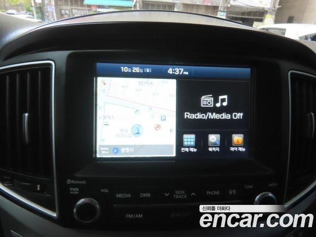 Hyundai Starex 2017 — photo 19