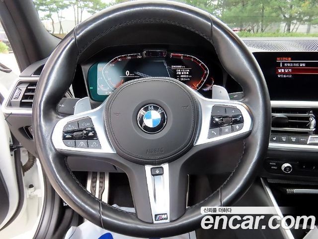 BMW 3-Series 2021 — photo 8