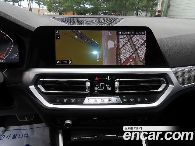 BMW 3-Series 2021 — photo 13
