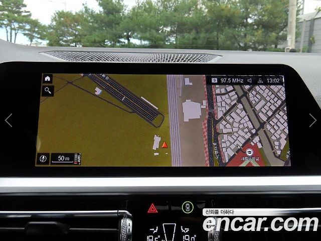 BMW 3-Series 2021 — photo 14