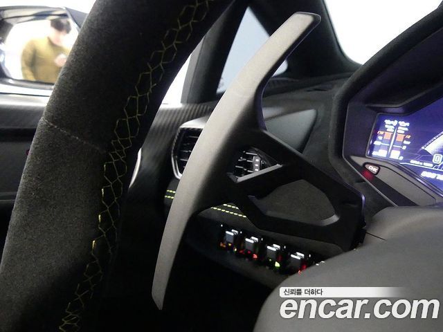 Lamborghini Huracan 2022 — photo 8