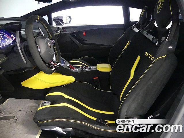 Lamborghini Huracan 2022 — photo 10