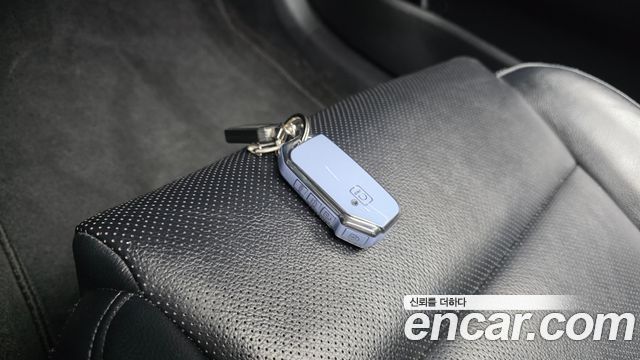 Kia K7 2020 — photo 30