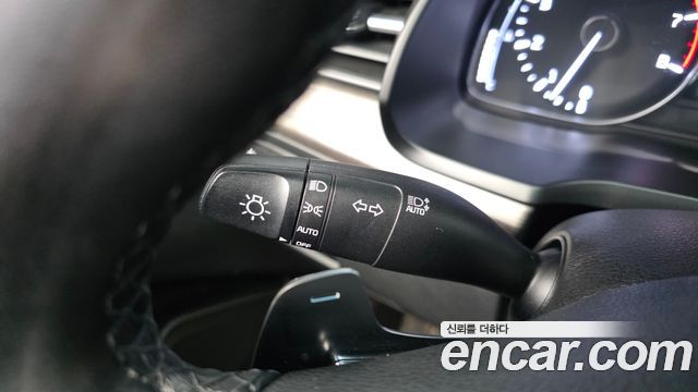 Kia K7 2020 — photo 32