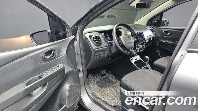 Renault Korea QM3 2016 — photo 10
