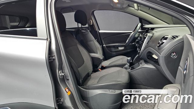 Renault Korea QM3 2016 — photo 11