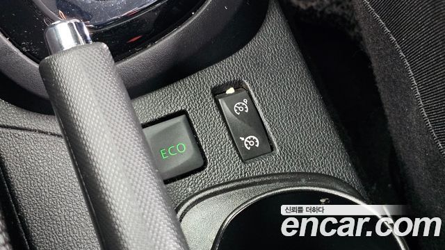 Renault Korea QM3 2016 — photo 17
