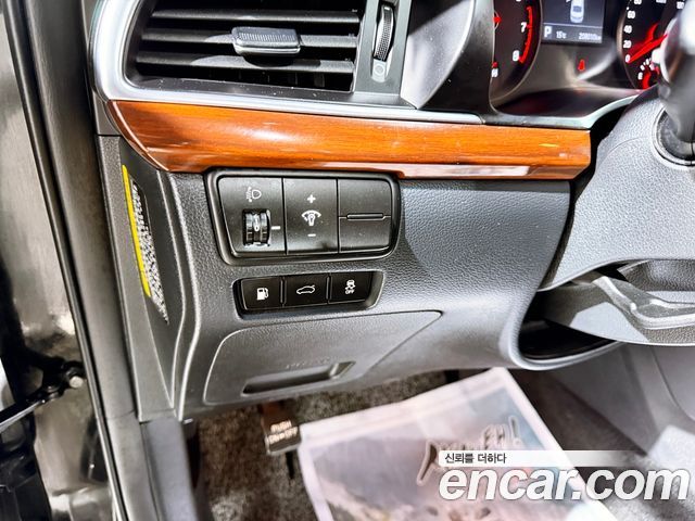 Kia K7 2016 — photo 8