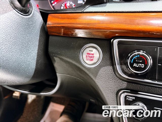 Kia K7 2016 — photo 13