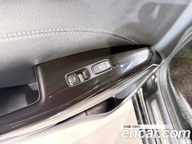 Kia K7 2016 — photo 18