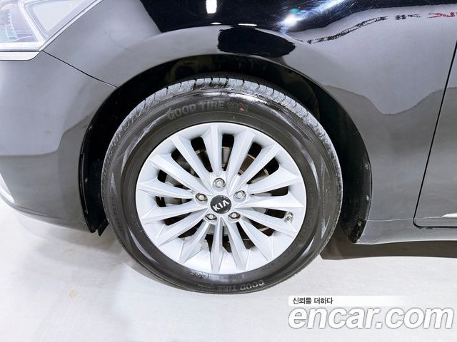 Kia K7 2016 — photo 20