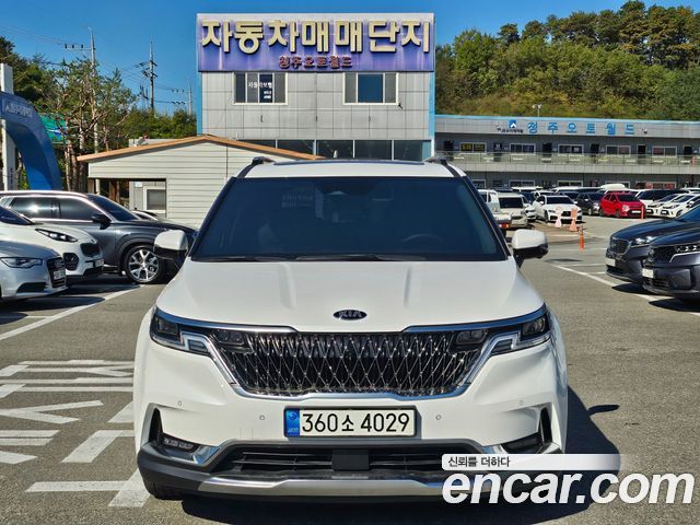 Kia Canival 2021 — photo 2