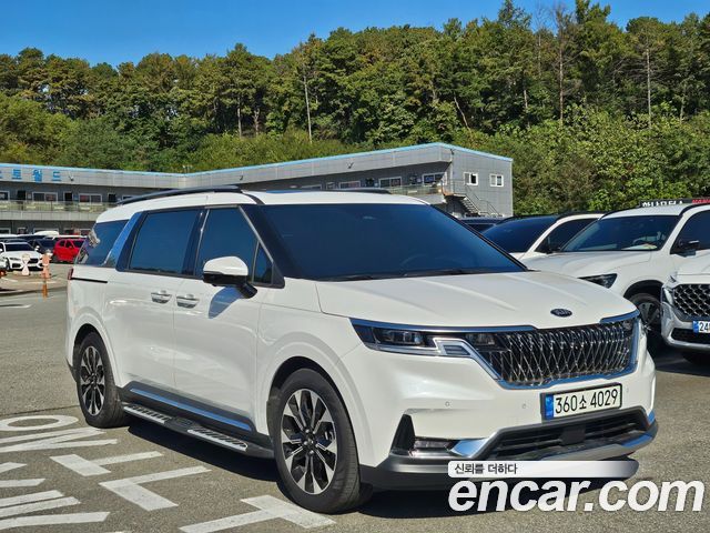 Kia Canival 2021 — photo 3