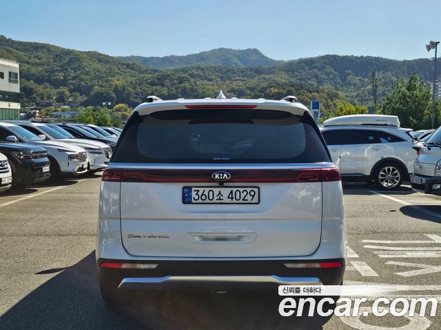 Kia Canival 2021 — photo 6