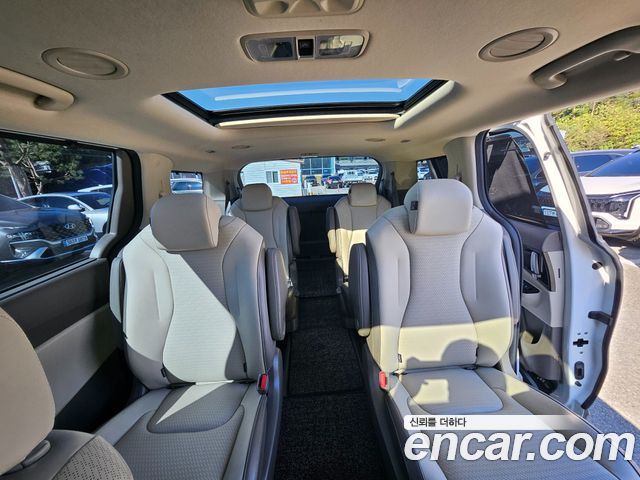 Kia Canival 2021 — photo 11
