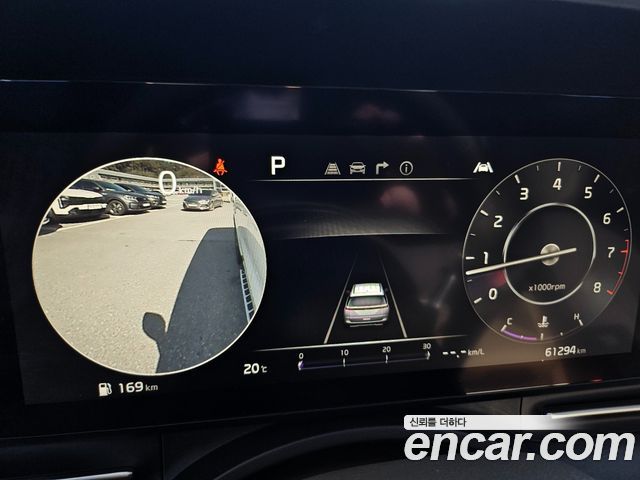 Kia Canival 2021 — photo 17