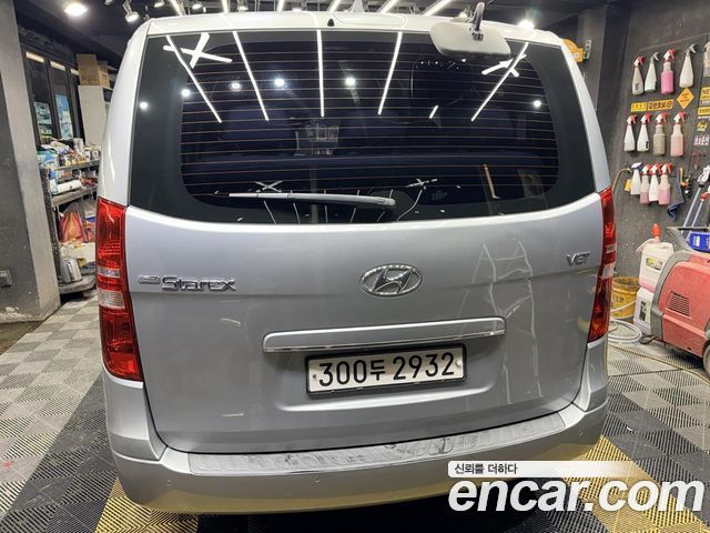 Hyundai Starex 2018 — photo 2
