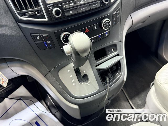 Hyundai Starex 2018 — photo 12