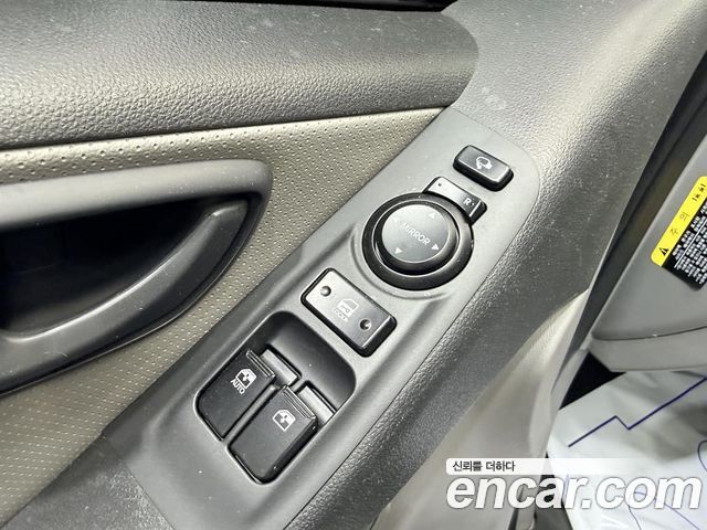 Hyundai Starex 2018 — photo 13