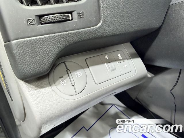 Hyundai Starex 2018 — photo 14