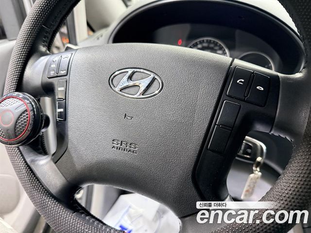 Hyundai Starex 2018 — photo 15