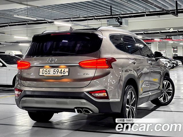 Hyundai Santafe 2019 — photo 3