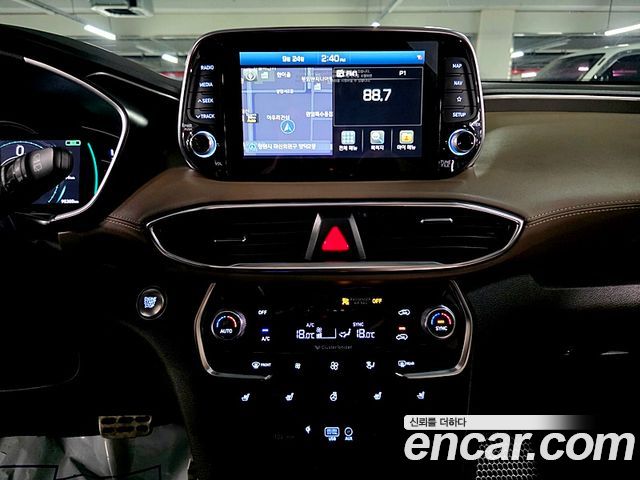 Hyundai Santafe 2019 — photo 11